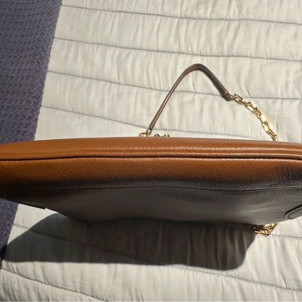 Tory Burch Marsden chain linked shoulder bag. Like NEW! - Picture 3 of 5